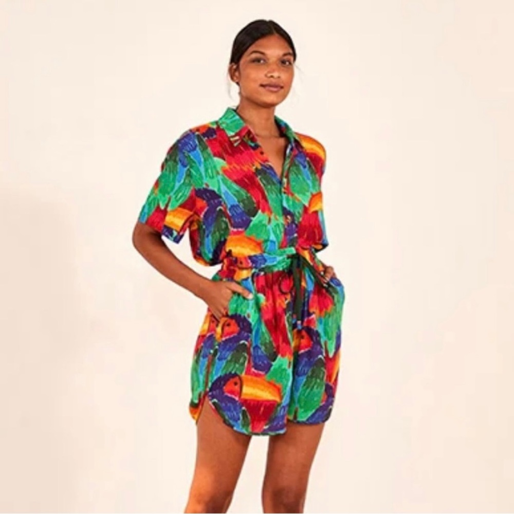 NWT FARM RIO Painted toucans uni shorts multi size XS